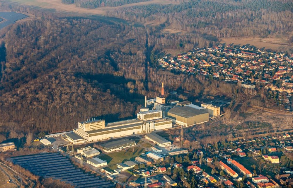 Gräfenhainichen from the bird's eye view: Technical facilities in the industrial area of Imerys Fused Minerals in Graefenhainichen in the state Saxony-Anhalt, Germany