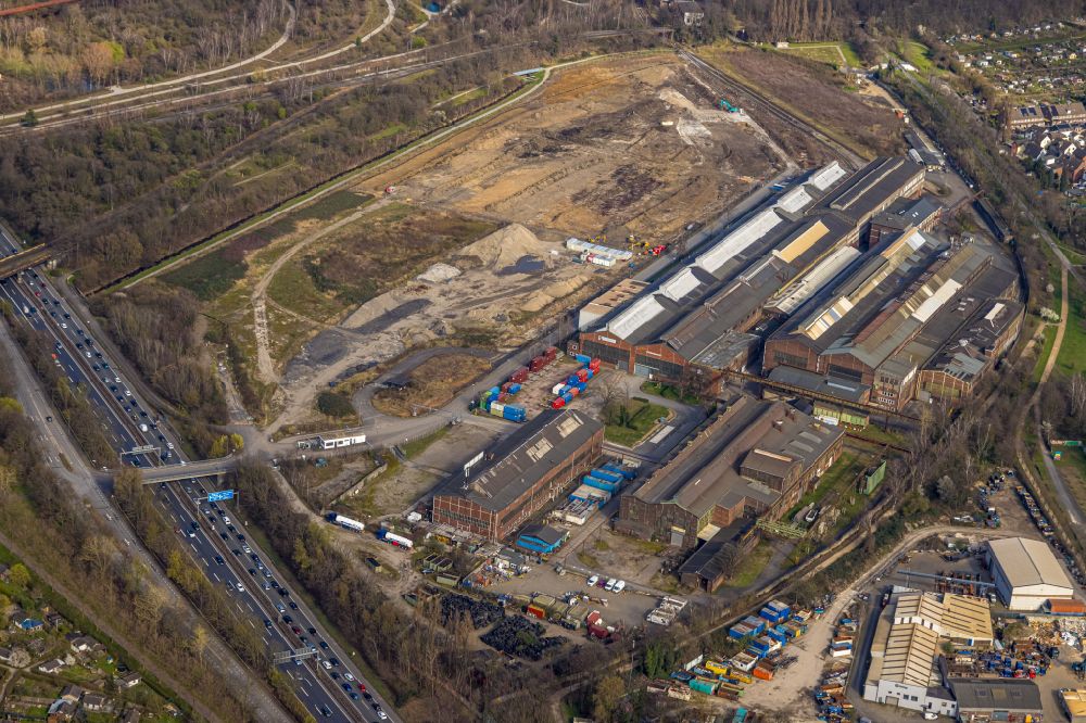 Aerial photograph Duisburg - Technical equipment and production facilities of the steelworks Hamborner Strasse - Emscherpromenade in Duisburg in the state North Rhine-Westphalia