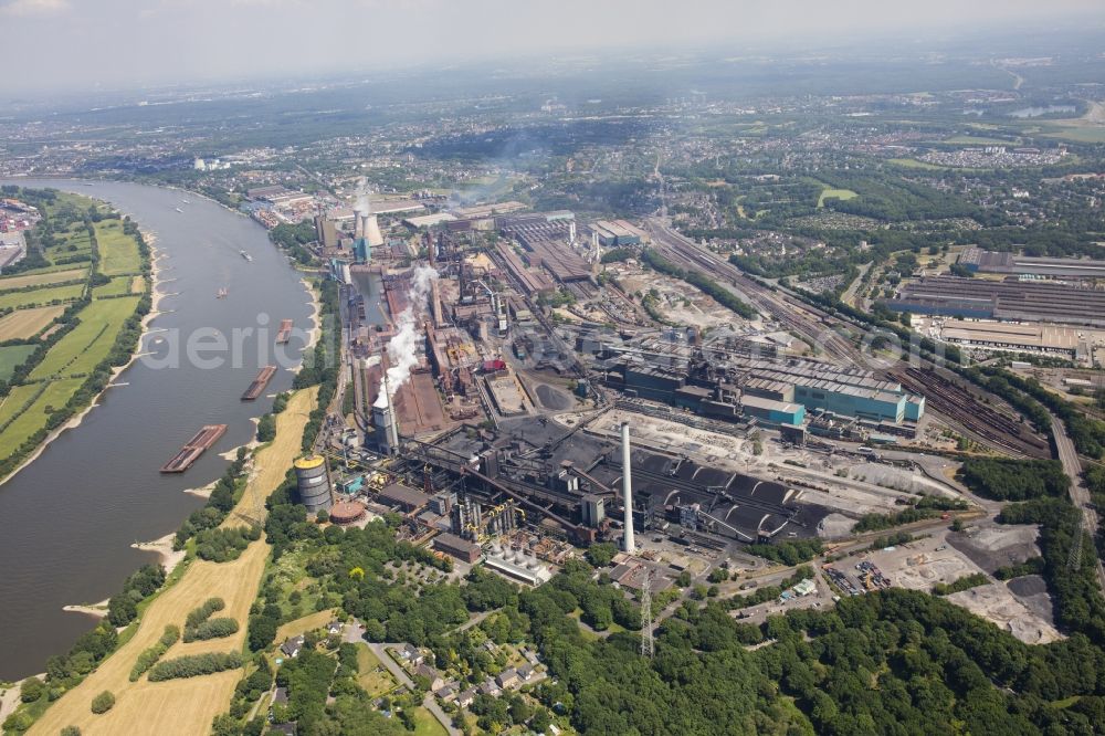 Aerial image Duisburg - Technical equipment and production facilities of the steelworks of Huettenwerke Krupp Mannesmann GmbH on Ehinger Strasse in Duisburg in the state North Rhine-Westphalia, Germany