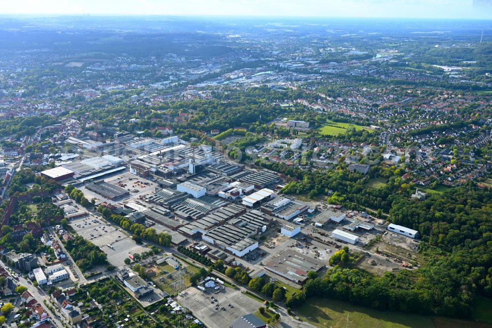 Osnabrück from the bird's eye view: Technical equipment and production facilities of the steelworks of KME Germany GmbH & Co. KG on Klosterstrasse in Osnabrueck in the state Lower Saxony, Germany