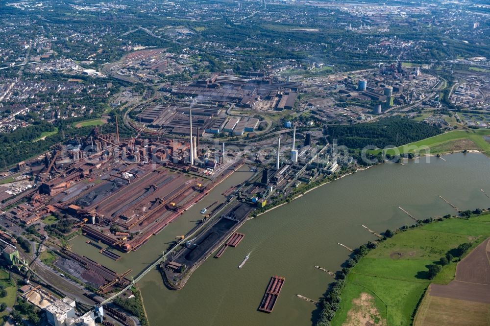 Aerial image Duisburg - Technical equipment and production facilities of the steelworks Schwelgern at the river course of the Rhein in Duisburg at Ruhrgebiet in the state North Rhine-Westphalia, Germany