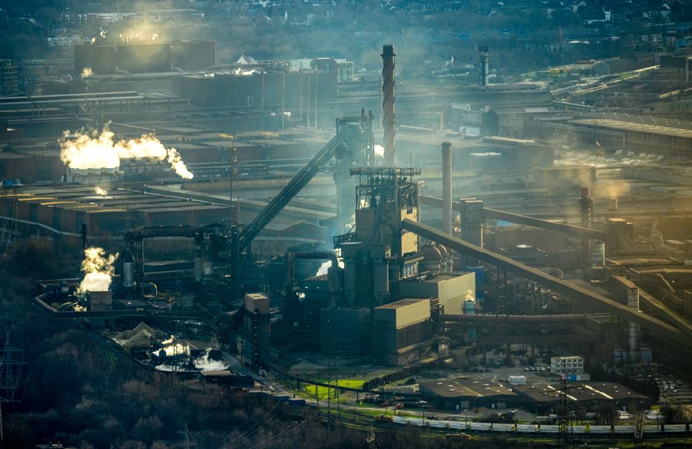 Aerial image Duisburg - Technical equipment and production facilities of the steelworks ThyssenKrupp-Stahlwerk Schwelgern in the district Marxloh in Duisburg in the state North Rhine-Westphalia, Germany