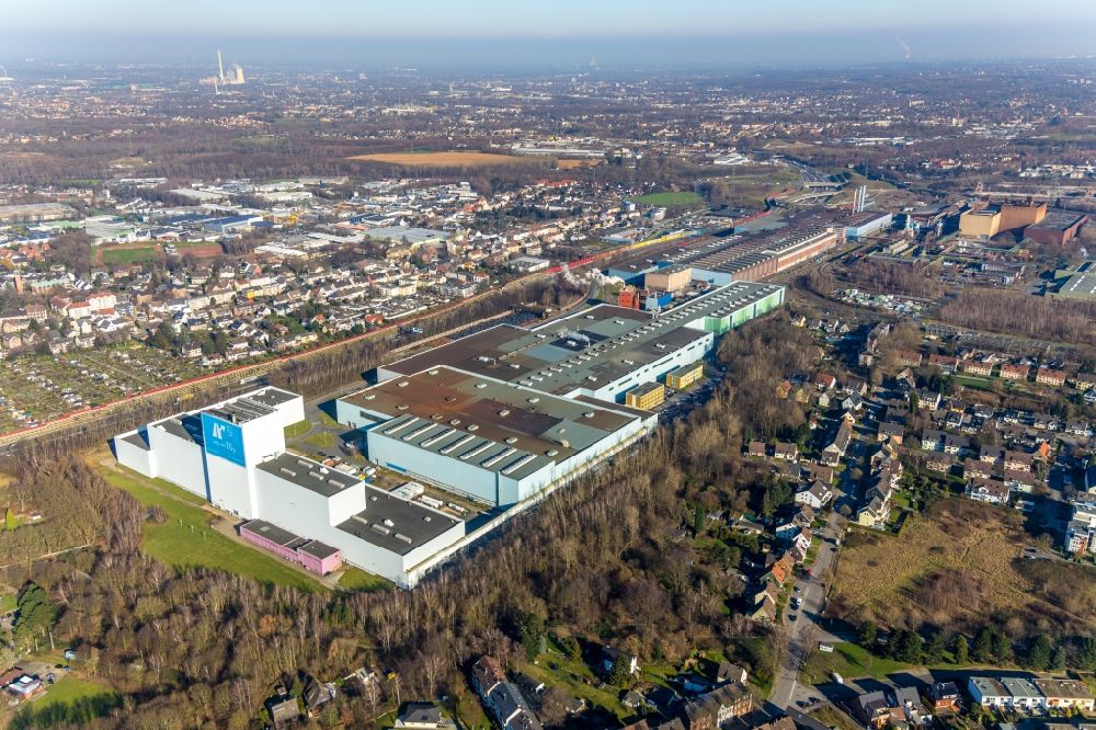Bochum from the bird's eye view: Technical equipment and production facilities of the steelworks of thyssenkrupp Steel Europe AG along the Essener Str. in the district Wattenscheid in Bochum in the state North Rhine-Westphalia, Germany