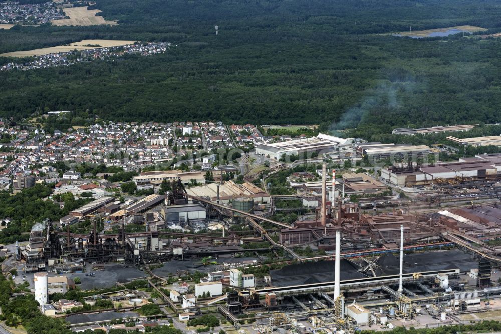 Aerial photograph Dillingen/Saar - Technical equipment and production facilities of the steelworks Zentralkokerei Saar GmbH in Dillingen/Saar in the state Saarland, Germany