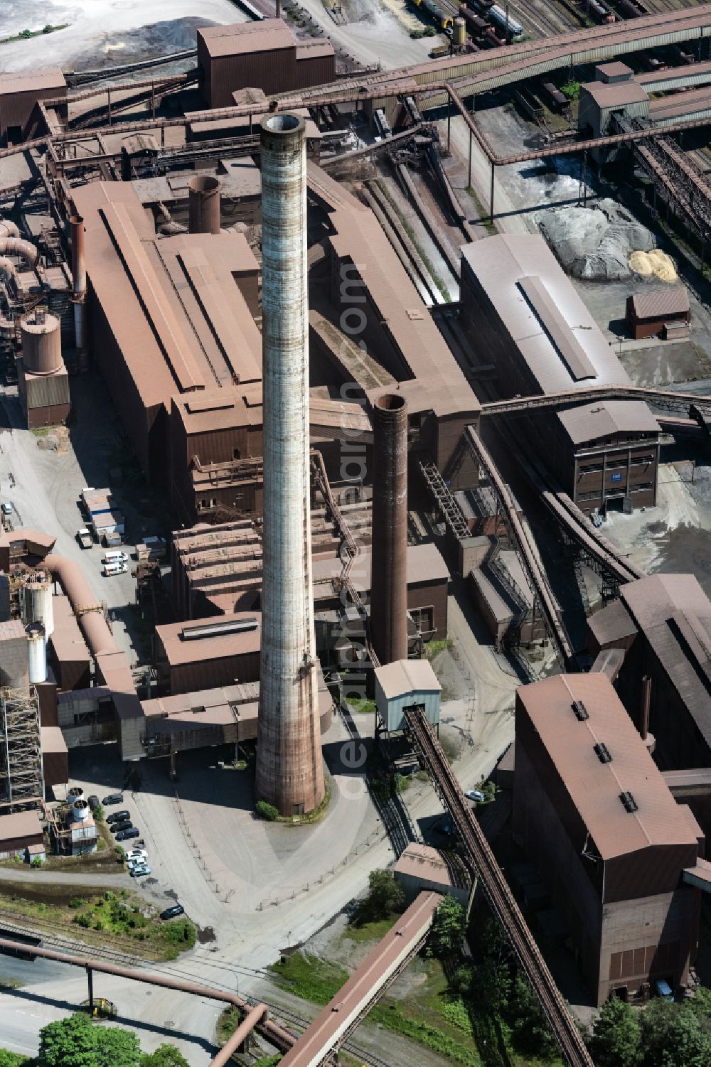 Aerial image Dillingen/Saar - Technical equipment and production facilities of the steelworks Zentralkokerei Saar GmbH in Dillingen/Saar in the state Saarland, Germany