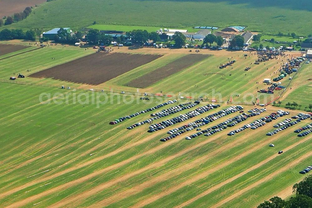 Friedersdorf from above - Participants at the event area 5.FRIEDERSDORFER DAMPFPFLUeGEN On fields and arable land in Friedersdorf in the state Brandenburg, Germany