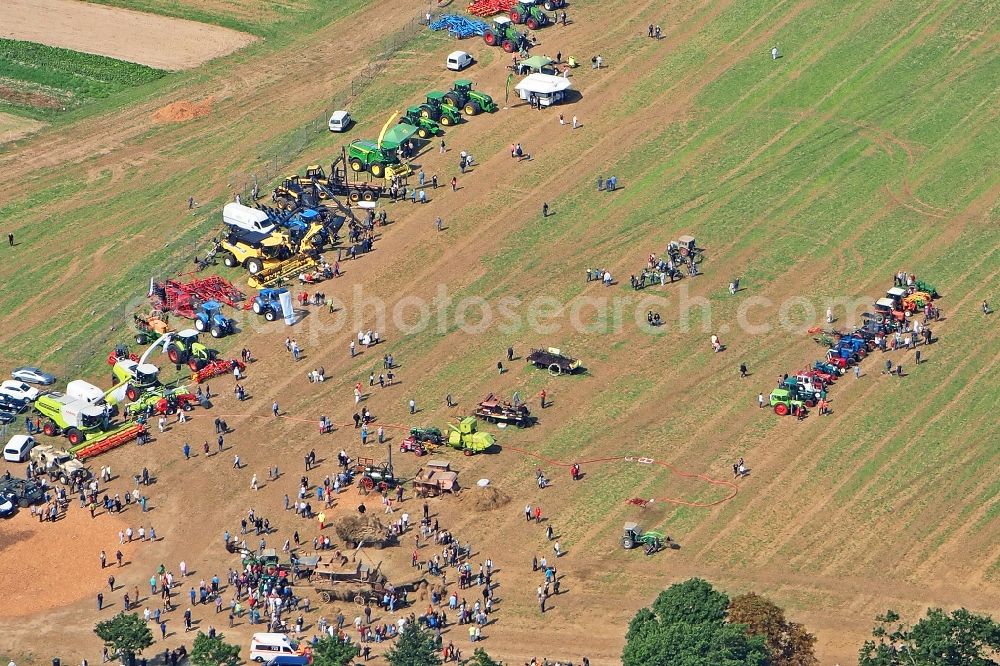 Friedersdorf from above - Participants at the event area 5.FRIEDERSDORFER DAMPFPFLUeGEN On fields and arable land in Friedersdorf in the state Brandenburg, Germany