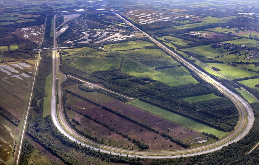 Aerial photograph Papenburg - Test track and practice area for training in the driving safety center ATP Automotive Testing Papenburg in the state Lower Saxony, Germany