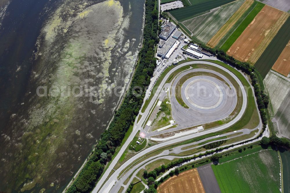 Aschheim from the bird's eye view: Test track and practise place on the BMW measuring area Aschheim in the district on street Bayernwerkweg of Neufinsing in Aschheim in the federal state Bavaria, Germany