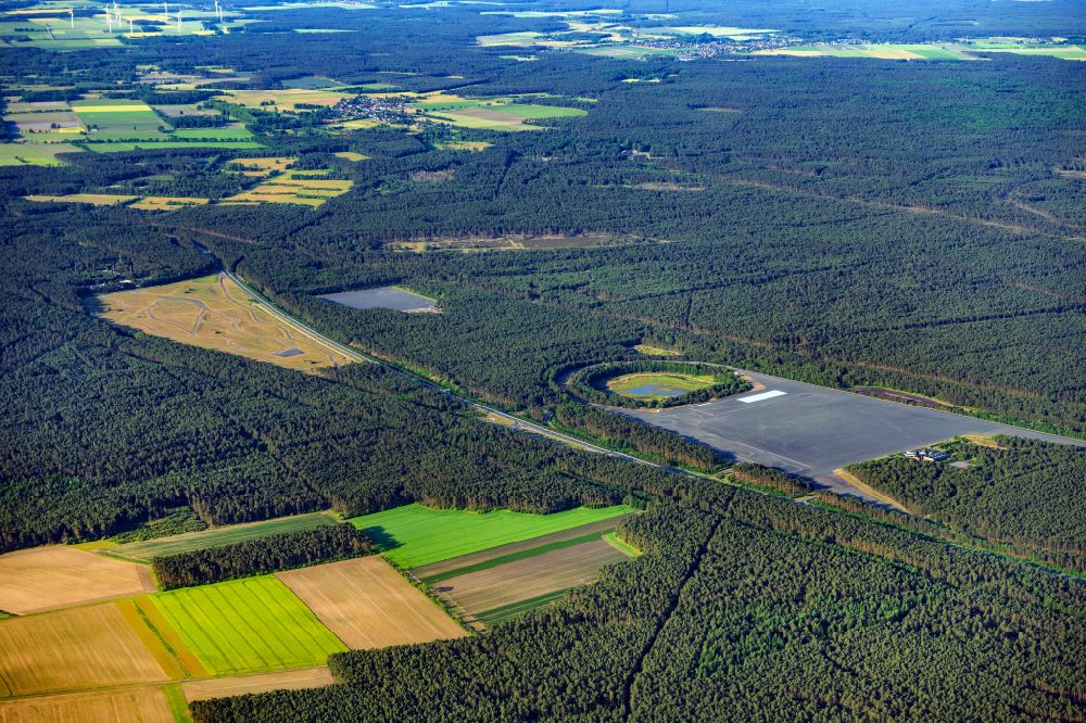 Aerial photograph Wittingen - Test track and practice area for training in the driving safety center and traffic training area Volkswagen AG test site Ehra-Lessien in a forest and woodland area in Wittingen in the state of Lower Saxony