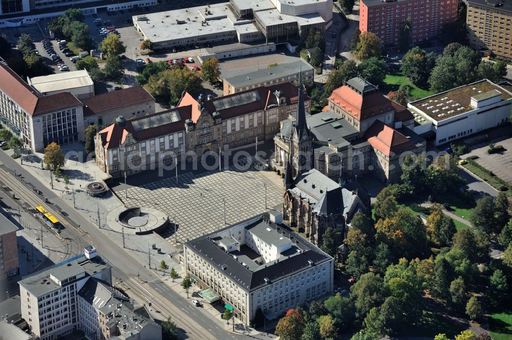 Aerial photograph Chemnitz - Theaterplatz overlooking the opera house, church St. Petri, museum and hotel in Chemnitz in Saxony