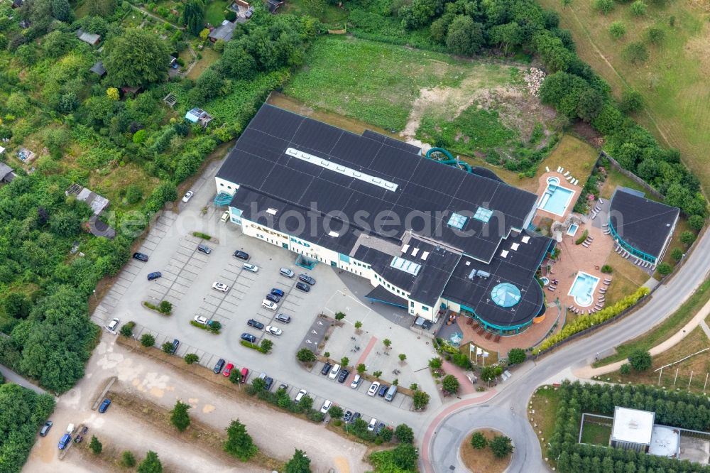 Flensburg from above - Spa and swimming pools at the swimming pool of the leisure facility Campusbad Flensburg in Flensburg in the state Schleswig-Holstein, Germany