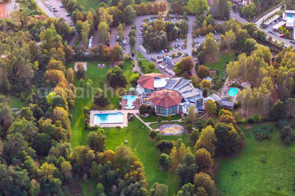 Aerial image Dahn - Spa and swimming pools at the swimming pool of the leisure facility Felsland Badeparadies in the district Buettelwoog in Dahn in the state Rhineland-Palatinate
