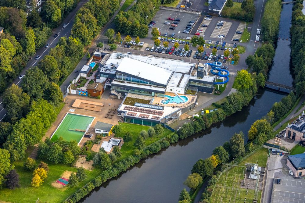 Aerial photograph Olpe - Spa and swimming pools at the swimming pool of the leisure facility - Freizeitbad in Olpe at Sauerland in the state North Rhine-Westphalia, Germany