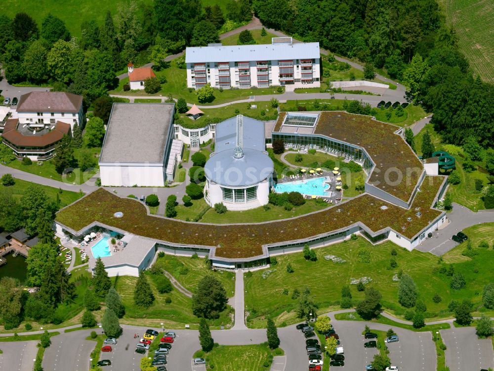 Biberach an der Riß from the bird's eye view: Spa and swimming pools at the swimming pool of the leisure facility Jordanbad in Biberach an der Riss in the state Baden-Wuerttemberg, Germany