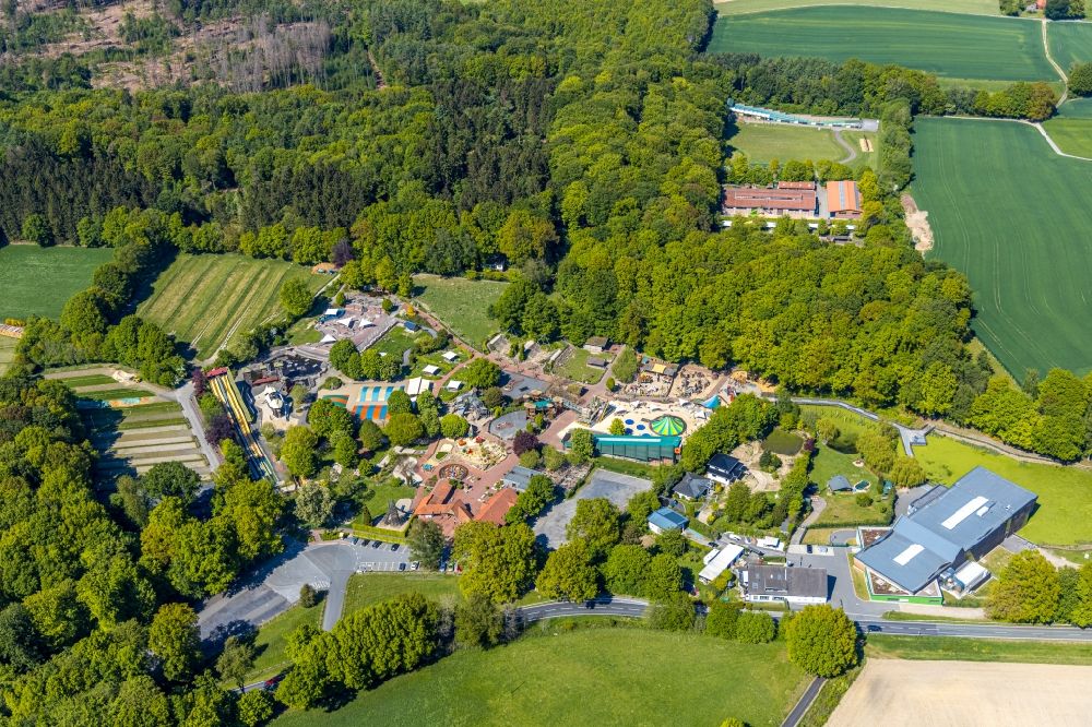 Herne from the bird's eye view: Spa and swimming pools at the swimming pool of the leisure facility LAGO Die Therme on im Gysenberg-Park - Am Ruhmbach in Herne in the state North Rhine-Westphalia, Germany