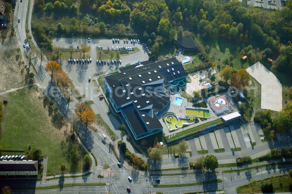 Cottbus from the bird's eye view: Spa and swimming pools at the swimming pool of the leisure facility Lagune Cottbus on Nordring corner Sielower Landstrasse in Cottbus in the state Brandenburg, Germany