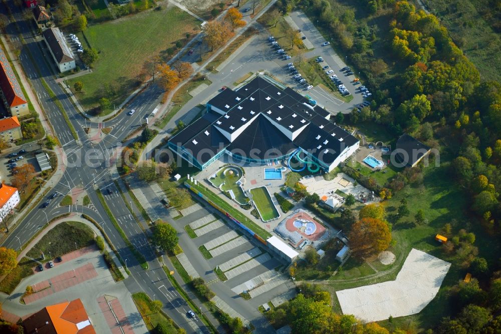 Cottbus from above - Spa and swimming pools at the swimming pool of the leisure facility Lagune Cottbus on Nordring corner Sielower Landstrasse in Cottbus in the state Brandenburg, Germany