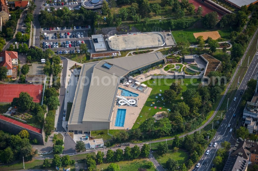 Würzburg from the bird's eye view: Spa and swimming pool at the swimming pool of Recreation Nautilandbad in the district Zellerau in Wuerzburg in the state Bavaria, Germany