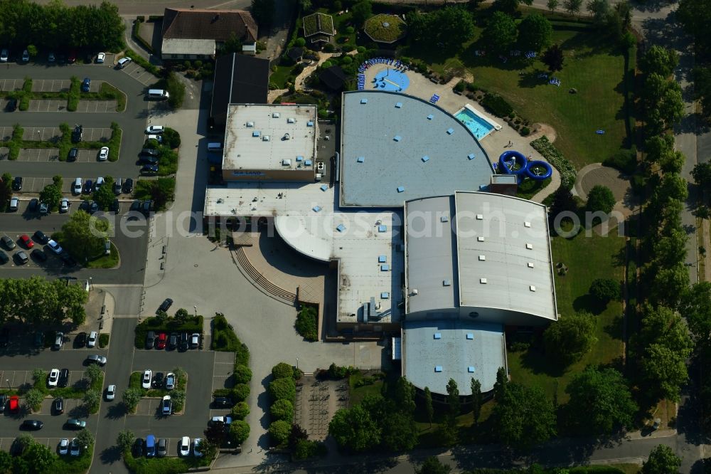 Aerial image Halberstadt - Spa and swimming pools at the swimming pool of the leisure facility Sea Land in Freizeit- and Sportzentrum on Gebrueder-Rehse-Strasse in Halberstadt in the state Saxony-Anhalt, Germany