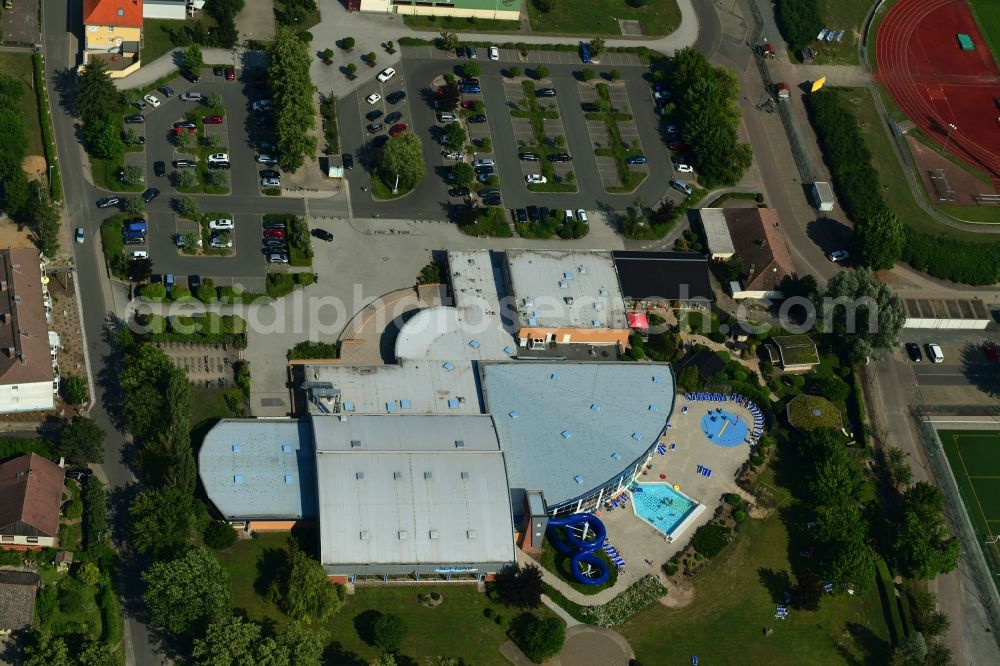 Halberstadt from the bird's eye view: Spa and swimming pools at the swimming pool of the leisure facility Sea Land in Freizeit- and Sportzentrum on Gebrueder-Rehse-Strasse in Halberstadt in the state Saxony-Anhalt, Germany