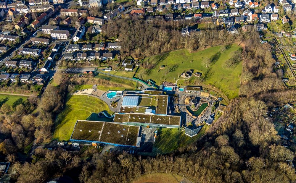 Aerial image Hagen - Spa and swimming pools at the swimming pool of the leisure facility WESTFALENBAD on Stadionstrasse in Hagen in the state North Rhine-Westphalia, Germany