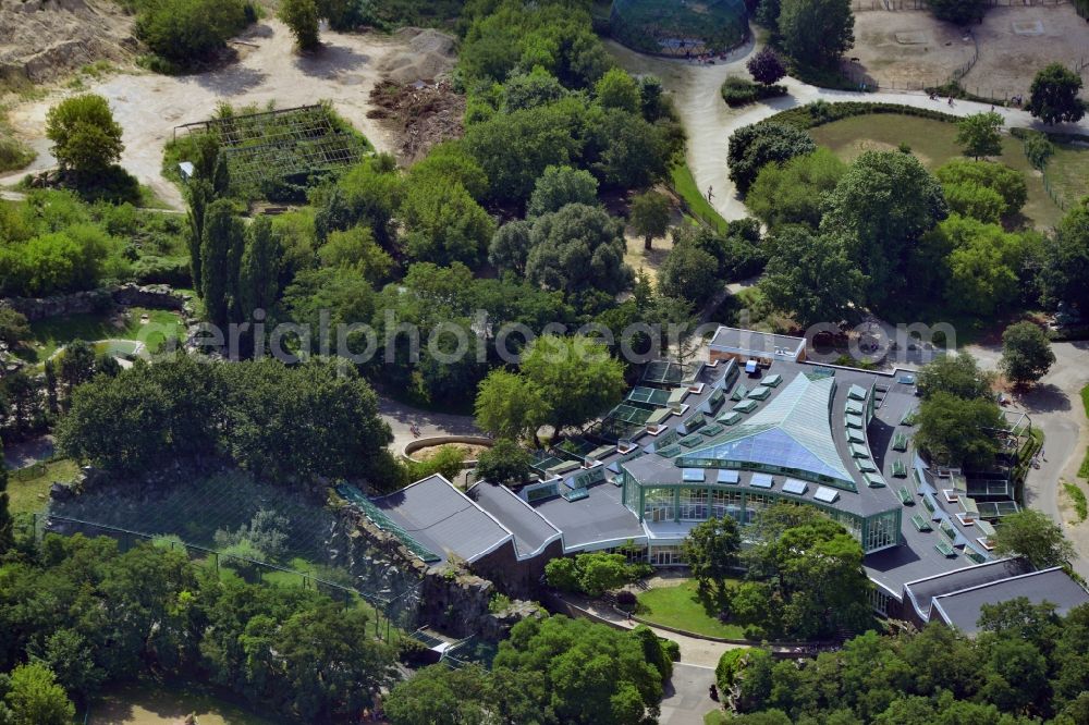 Aerial photograph Berlin Lichtenberg - The zoo Tierpark Berlin in the Friedrichsfelde part of the district of Lichtenberg in Berlin in the state of Brandenburg. The park is the biggest landscape zoological garden in Europe. View of the Alfred Brehm House