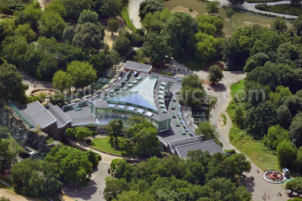Berlin Lichtenberg from the bird's eye view: The zoo Tierpark Berlin in the Friedrichsfelde part of the district of Lichtenberg in Berlin in the state of Brandenburg. The park is the biggest landscape zoological garden in Europe. View of the Alfred Brehm House