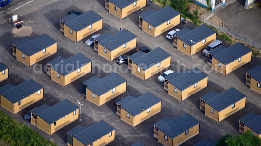 Aerial photograph Sinzig - Tiny House in Sinzig in the state Rhineland-Palatinate, Germany. These are temporary emergency shelters for homeless flood victims from the Ahr Valley