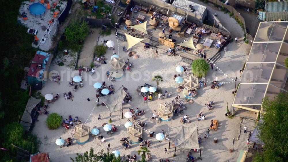 Aerial photograph Bonn - Tables and benches of open-air restaurants Bikini-Beach in the district Oberkassel in Bonn in the state North Rhine-Westphalia, Germany