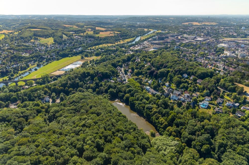 Aerial image Witten - Pond water surface and pond oasis Hammerteich in Witten in the state North Rhine-Westphalia, Germany