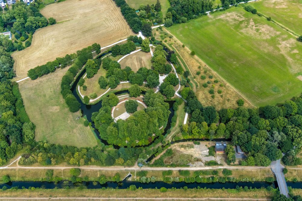 Aerial image Hamm - Tourist attraction and sightseeing of Burghuegel Mark at Soester Strasse in the district Mark in Hamm at Ruhrgebiet in the state North Rhine-Westphalia, Germany