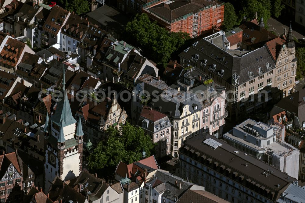 Aerial photograph Freiburg im Breisgau - Tower building Martinstor at the former historic city walls in Freiburg im Breisgau in the state Baden-Wurttemberg, Germany