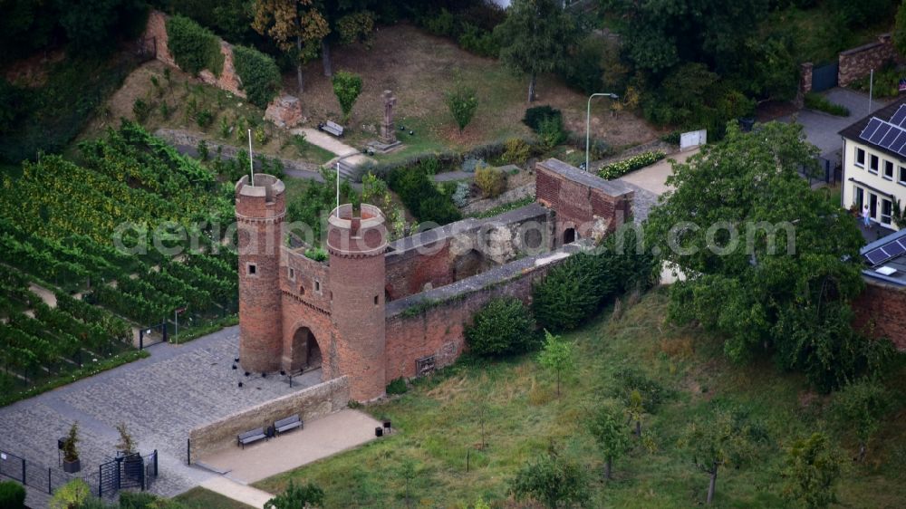 Zülpich from the bird's eye view: Tower building Weiertor the rest of the former historic city walls in the district Loevenich in Zuelpich in the state North Rhine-Westphalia, Germany
