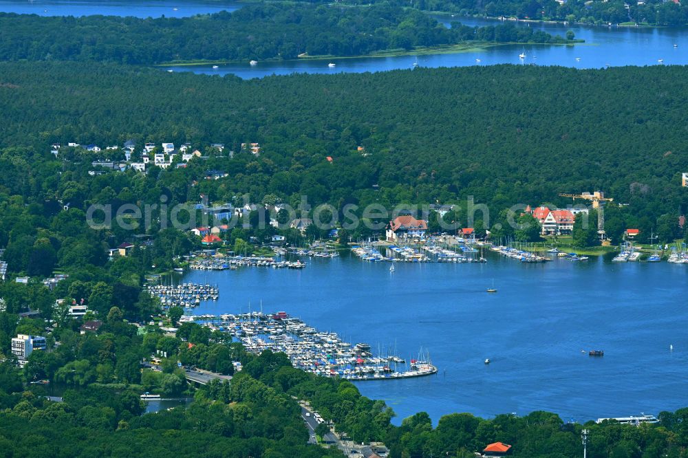 Berlin from above - Riparian areas on the lake area of Wannsee in the district Wannsee in Berlin, Germany
