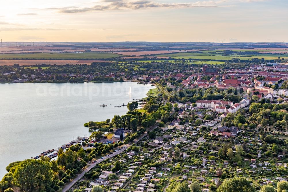Aerial photograph Prenzlau - Waterfront seaside resort of Prenzlau in the towns in Prenzlau in the Federal State of Brandenburg