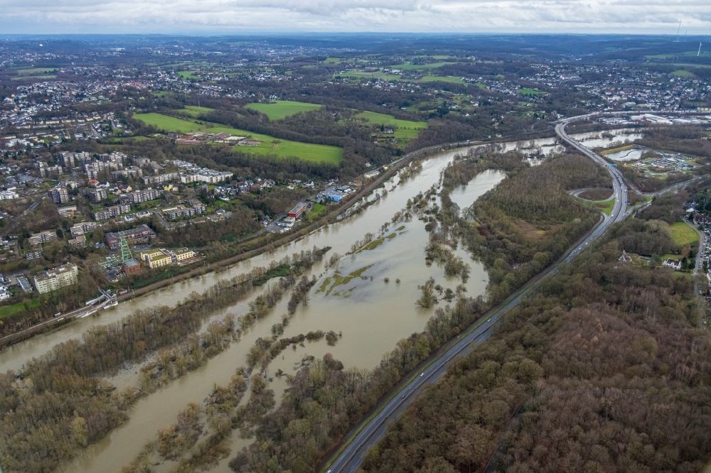 Holthausen from above - Shore areas with flooded by flood level riverbed the Ruhr in Holthausen at Ruhrgebiet in the state North Rhine-Westphalia, Germany