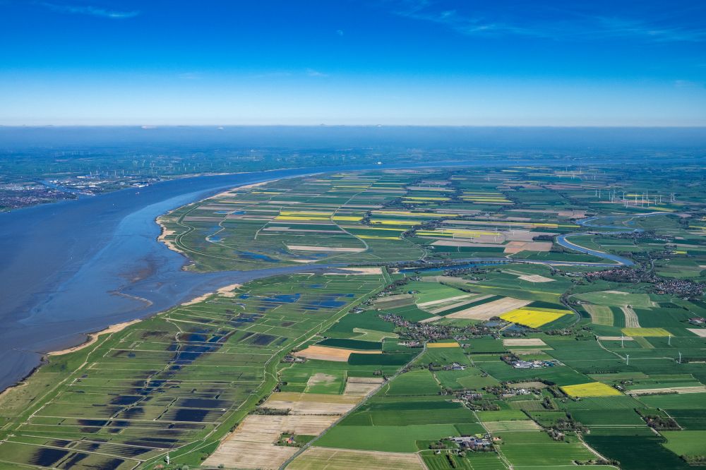 Aerial image Balje - Riparian areas along the river mouth of Oste in die Elbe in Balje in the state Lower Saxony, Germany