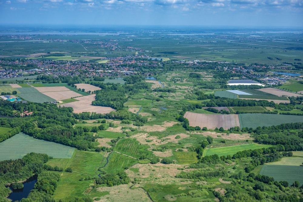 Aerial photograph Bliedersdorf - Riparian zones on the course of the river Aue in Bliedersdorf in the state Lower Saxony, Germany