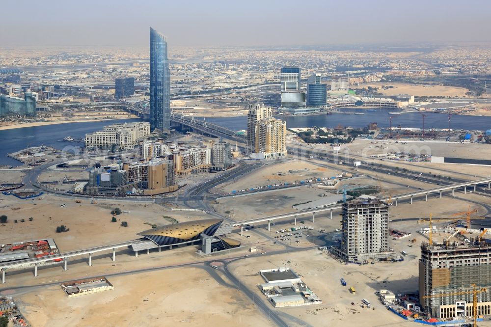 Aerial photograph Dubai - Riparian zones on the course of the river The Creek in the district Bur Dubai in Dubai in United Arab Emirates