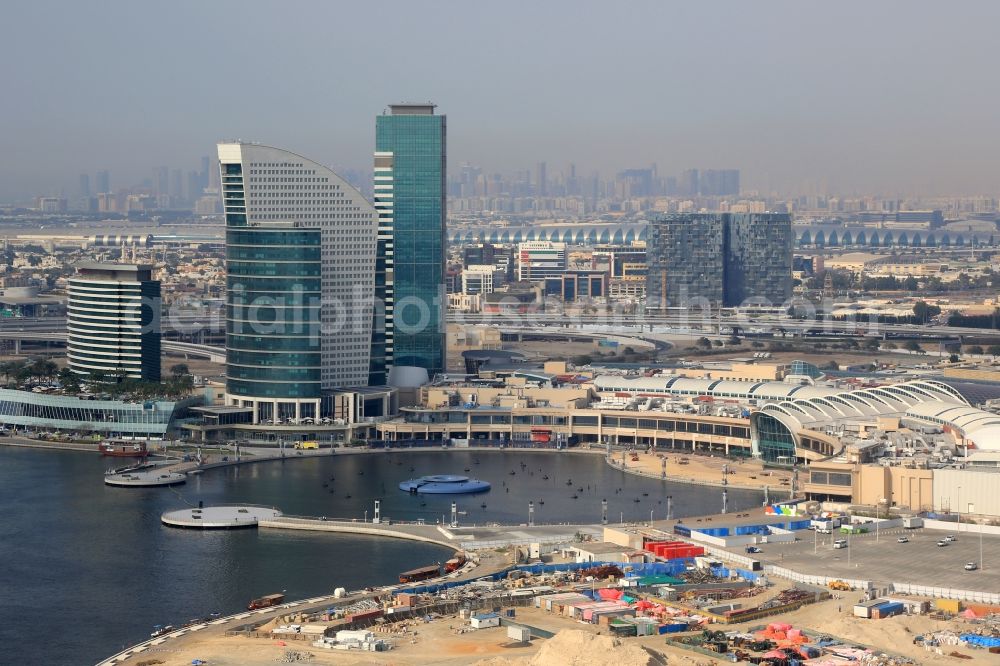 Aerial photograph Dubai - Riparian zones on the course of the river The Creek in the district Bur Dubai in Dubai in United Arab Emirates