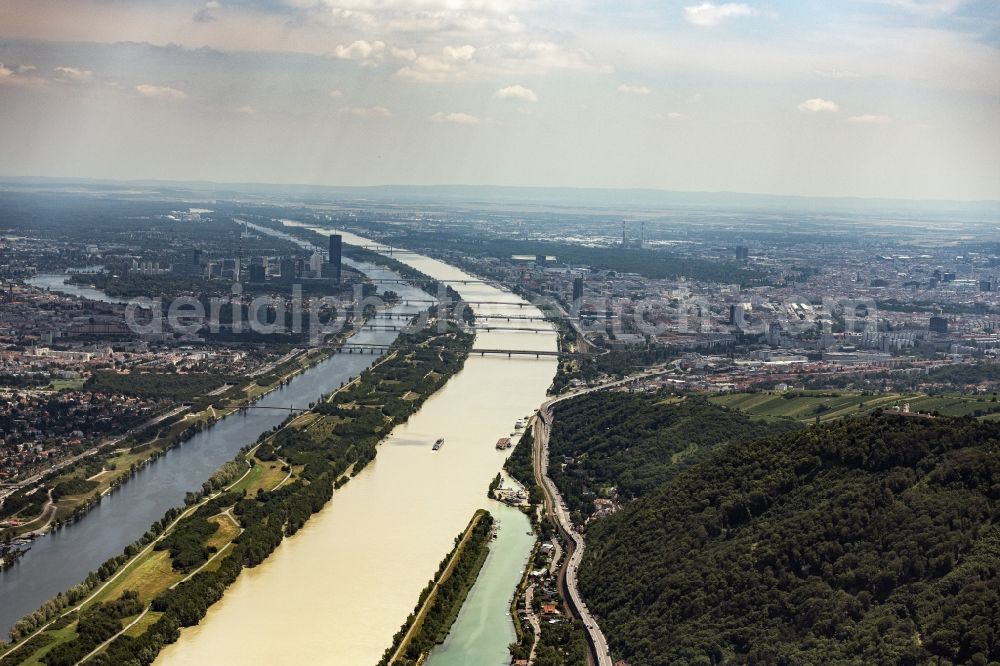 Wien from the bird's eye view: Riparian zones on the course of the river of the river Danube in Vienna in Austria