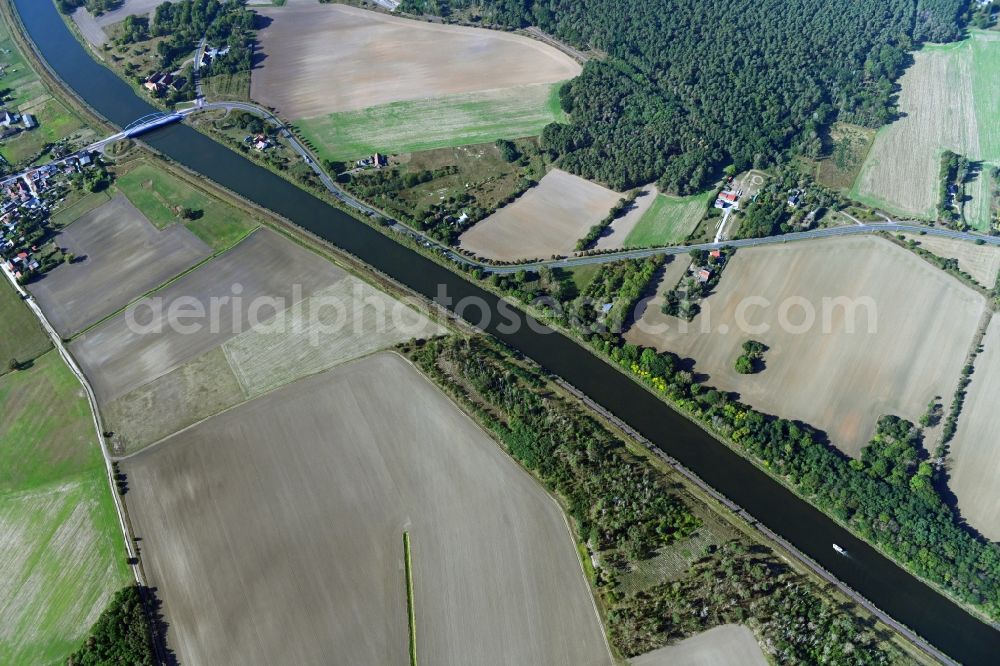 Elbe-Parey from the bird's eye view: Riparian zones on the course of the river of Elbe-Havel-Kanal in Elbe-Parey in the state Saxony-Anhalt, Germany