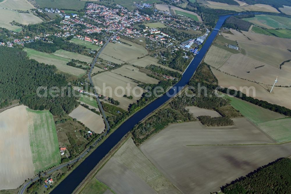 Aerial image Elbe-Parey - Riparian zones on the course of the river of Elbe-Havel-Kanal in Elbe-Parey in the state Saxony-Anhalt, Germany