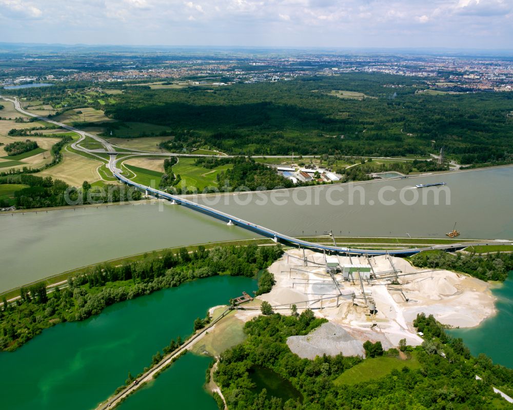 Aerial photograph Eschau - Riparian zones on the course of the river of the Rhine river in Eschau in Grand Est, France