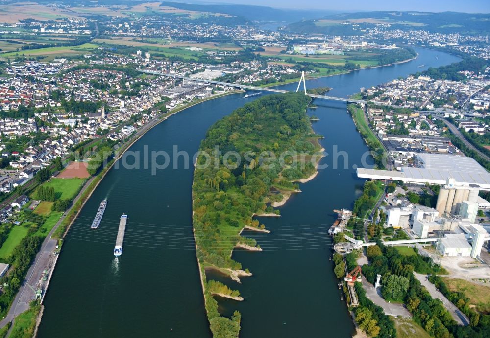 Aerial photograph Weißenthurm - Riparian zones on the course of the river of the Rhine river in Weissenthurm in the state Rhineland-Palatinate, Germany