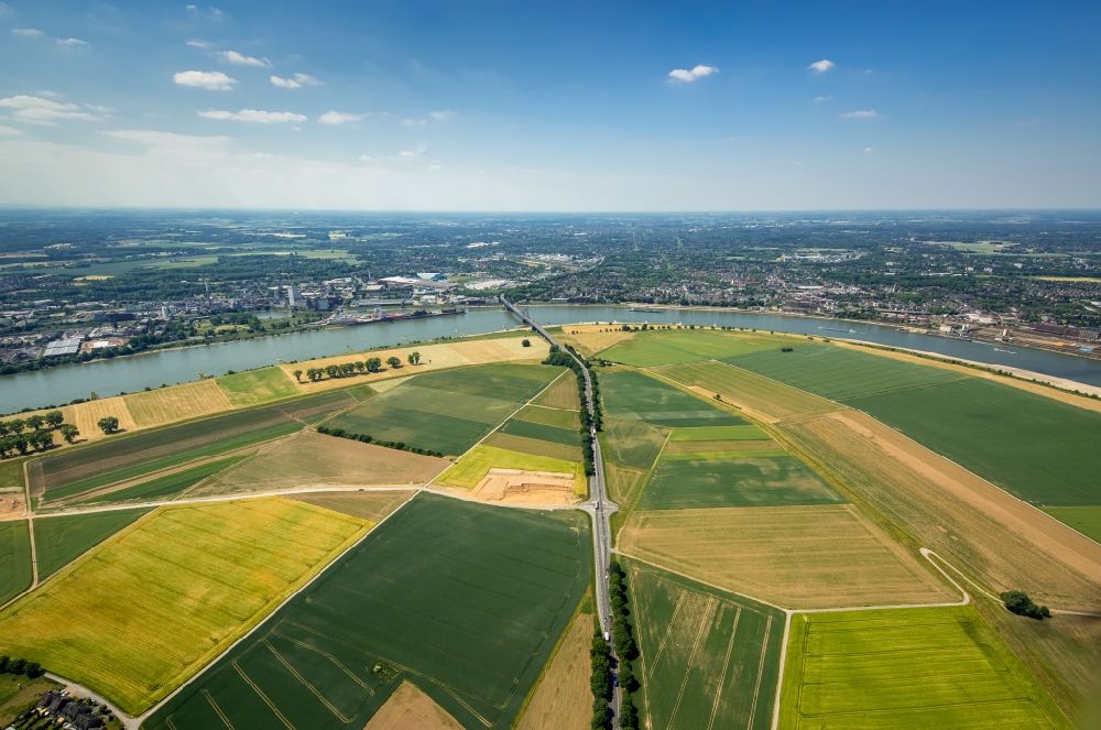 Meerbusch from above - Riparian zones on the course of the river rhine in Meerbusch in the state North Rhine-Westphalia