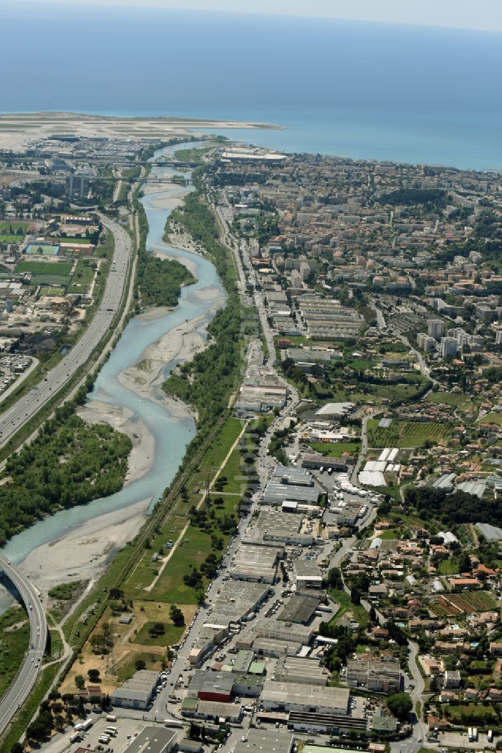 Aerial image Nizza - Nice - Riparian zones on the course of the river der Var destrict Saint-Laurent-du-Var in Nice in Provence-Alpes-Cote d'Azur, France