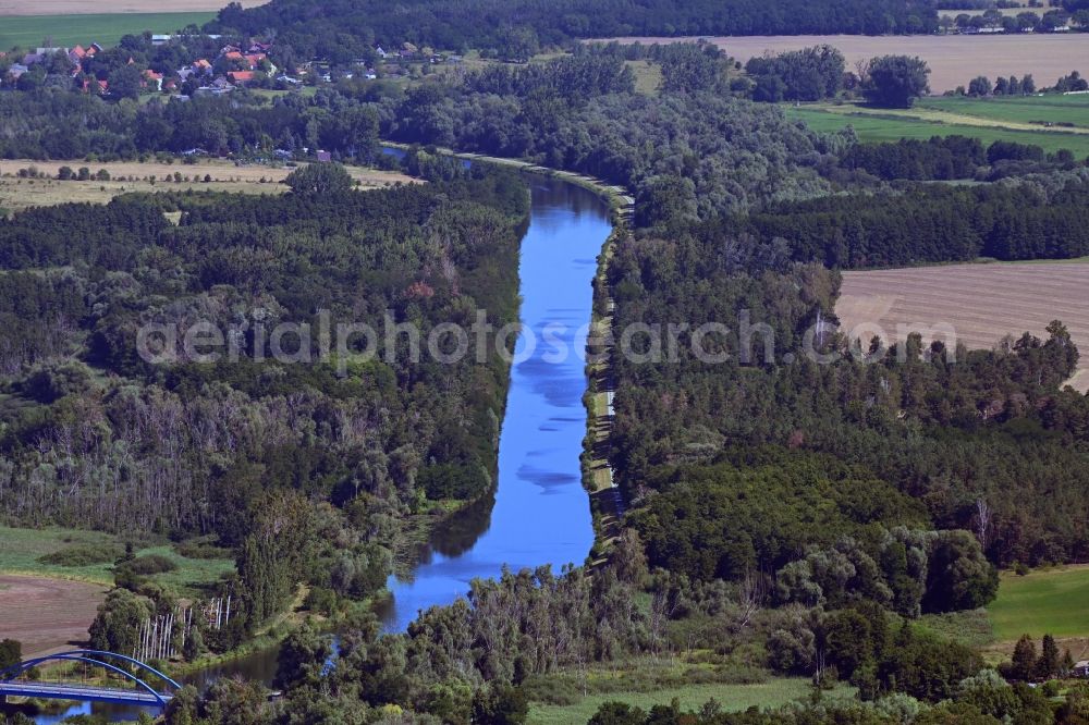 Aerial photograph Potsdam - Curved loop of the riparian zones on the course of the river canal Havelkanal in the Falkenrehder Wublitz in Potsdam in the state Brandenburg, Germany