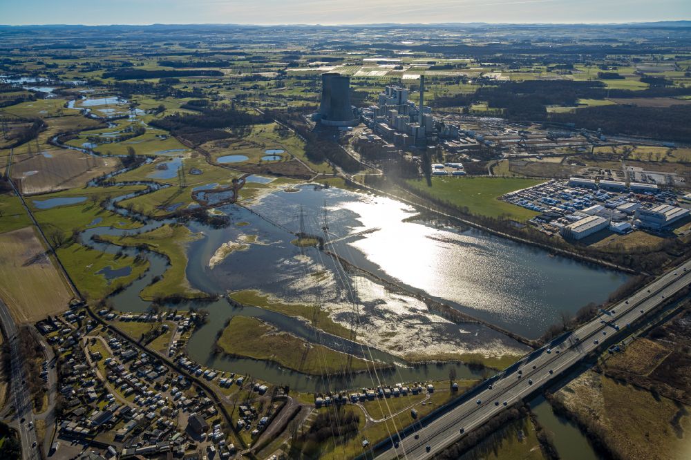 Norddinker from the bird's eye view: Shore areas with flooded by flood level riverbed of Lippe in Schmehauser Mersch in Schmehausen at Ruhrgebiet in the state North Rhine-Westphalia, Germany